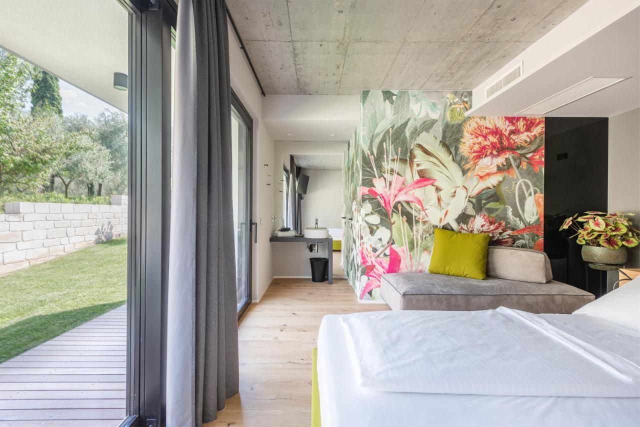 Oleeva Garda Living - Adults Only Bed & Breakfast ริวาเดลการ์ดา ภายนอก รูปภาพ