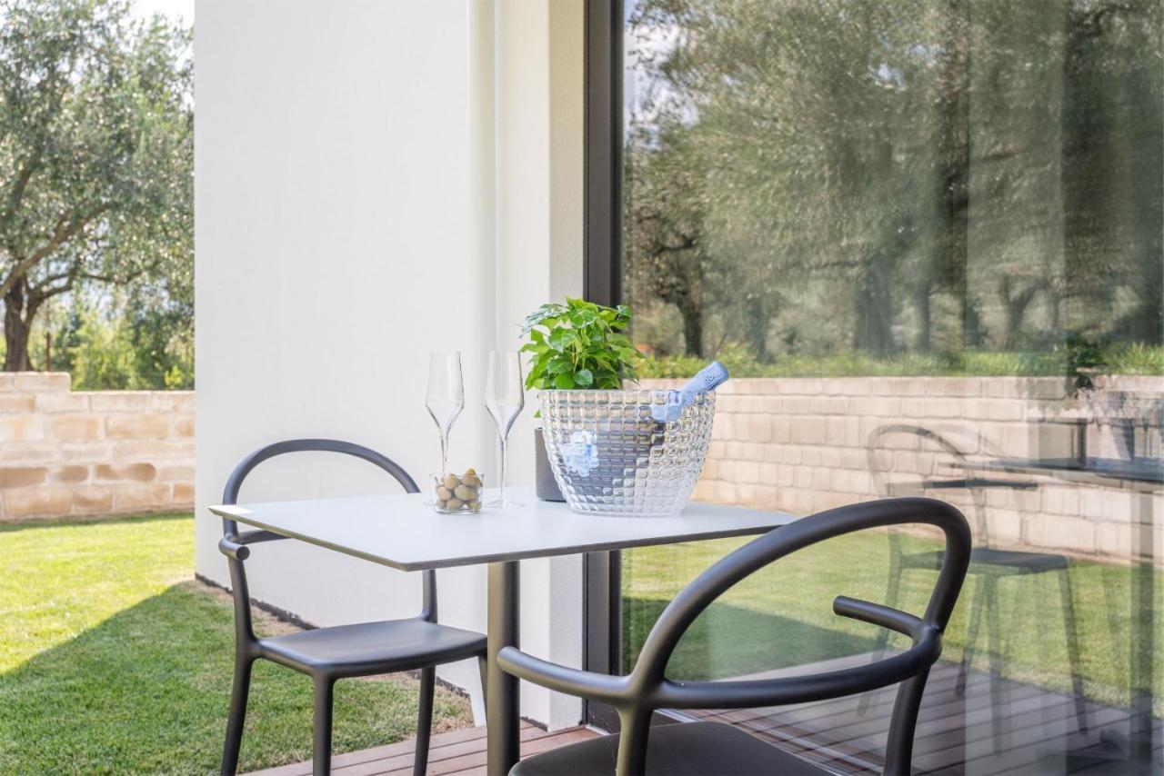 Oleeva Garda Living - Adults Only Bed & Breakfast ริวาเดลการ์ดา ภายนอก รูปภาพ