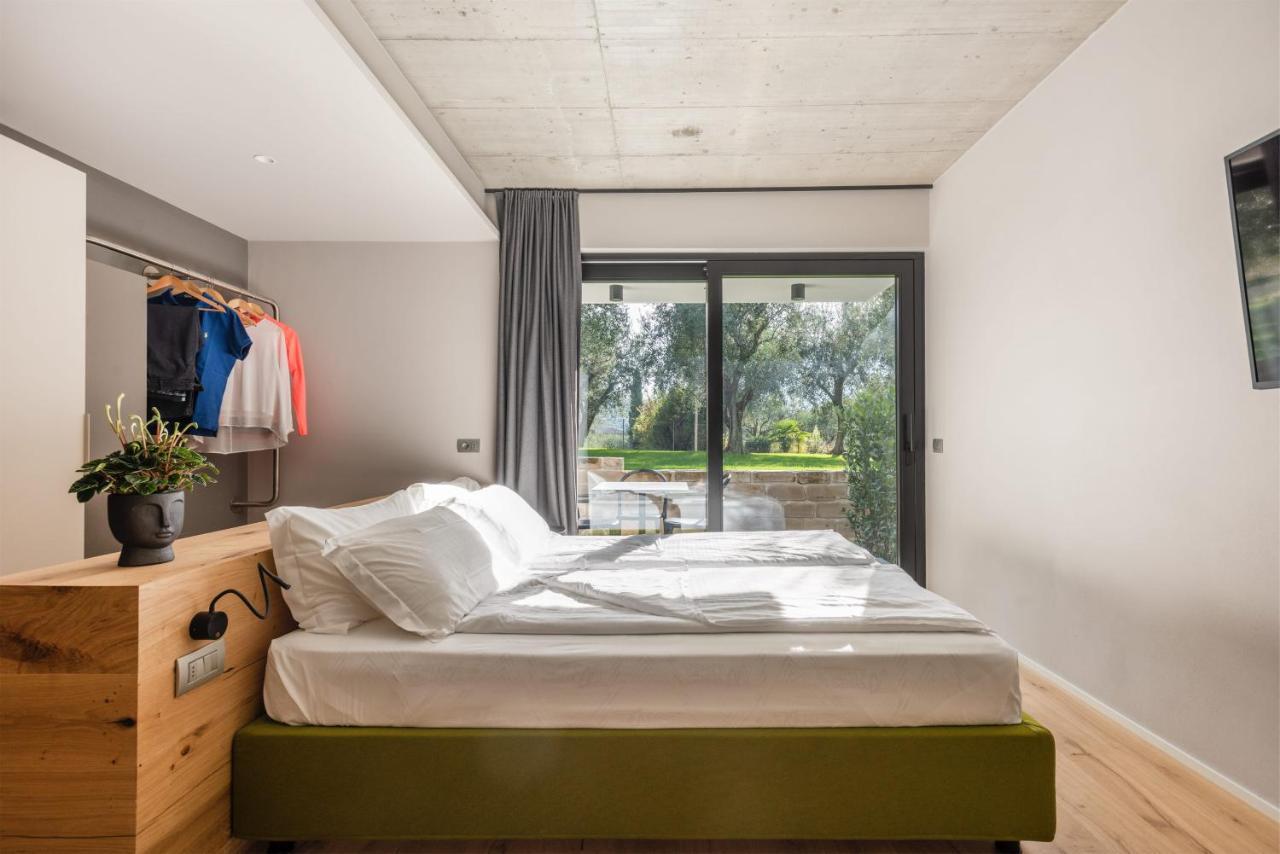 Oleeva Garda Living - Adults Only Bed & Breakfast ริวาเดลการ์ดา ภายนอก รูปภาพ
